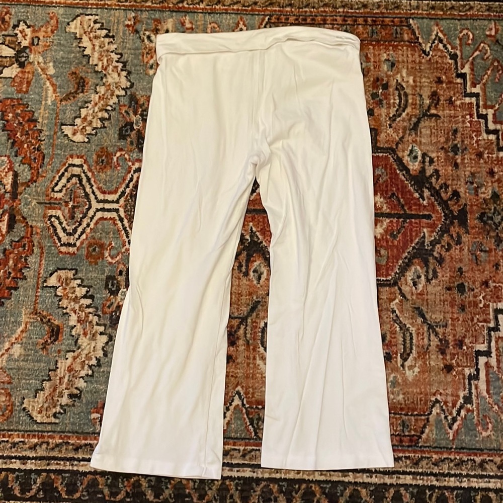 White Stretchy Capris